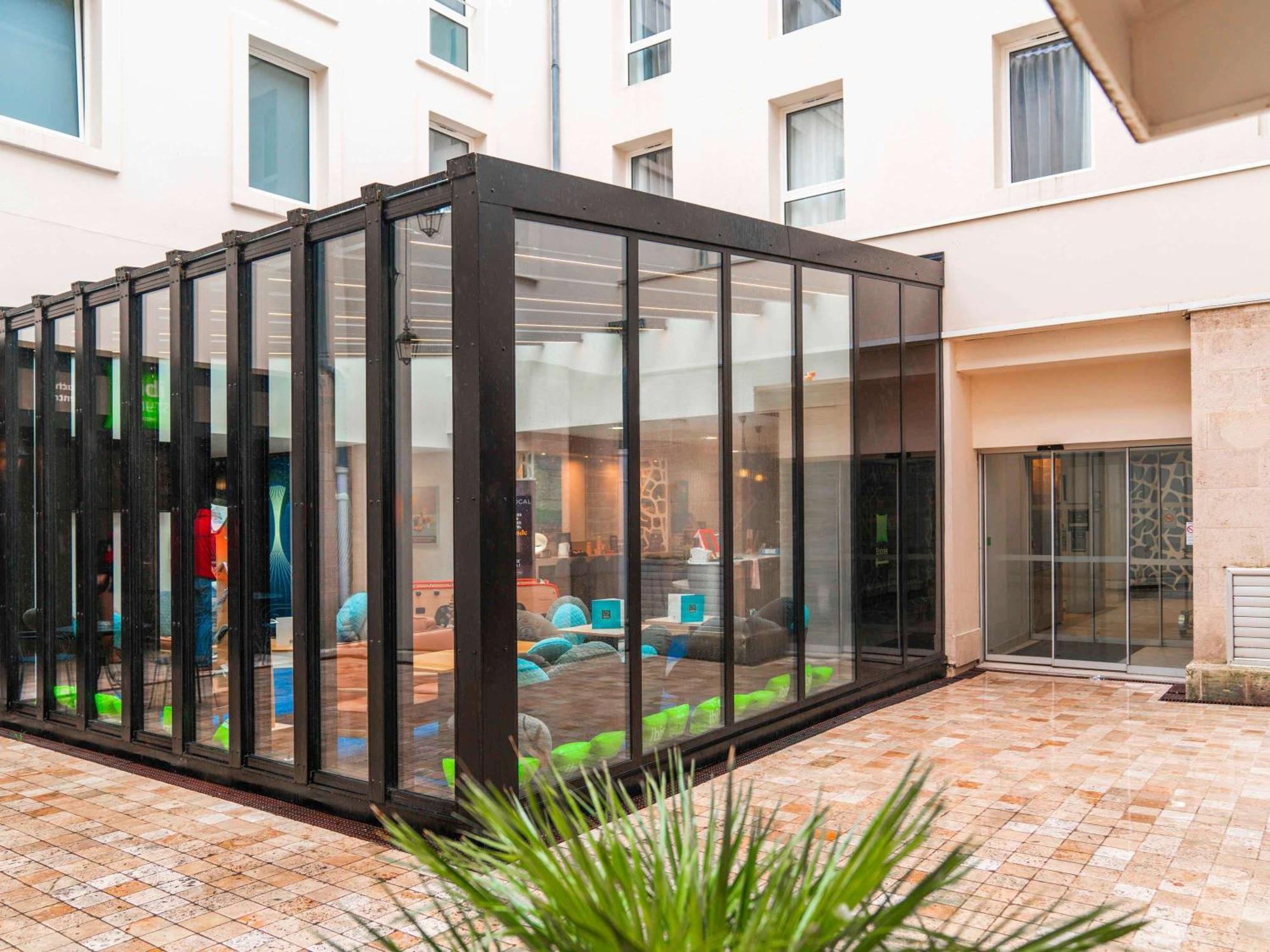 Hotel Ibis Styles La Rochelle Centre Zewnętrze zdjęcie